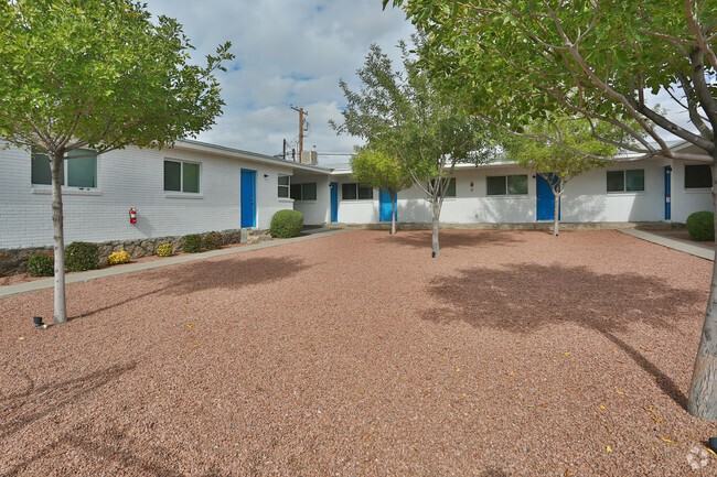 5125 Trowbridge Ave #5 - Photo 2 of 11