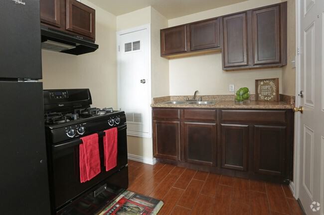 5125 Trowbridge Ave #5 - Photo 6 of 11