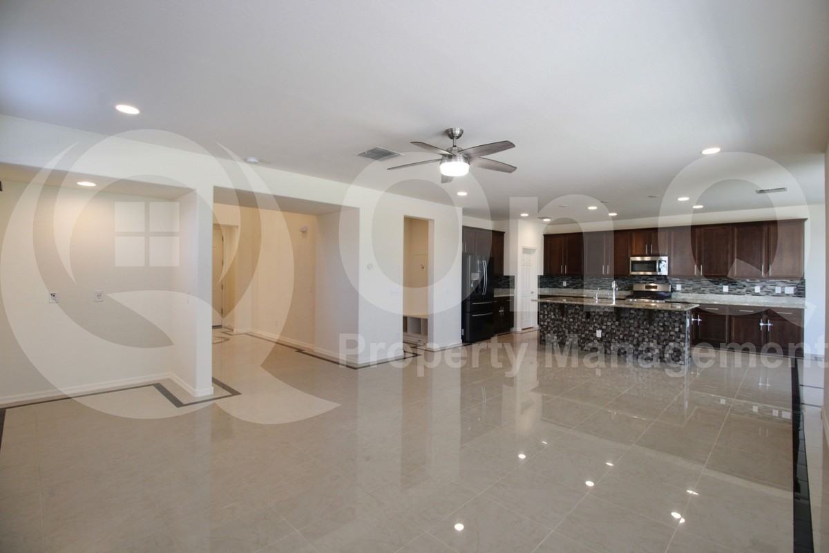 10169 W Los Gatos Dr - Photo 2 of 32