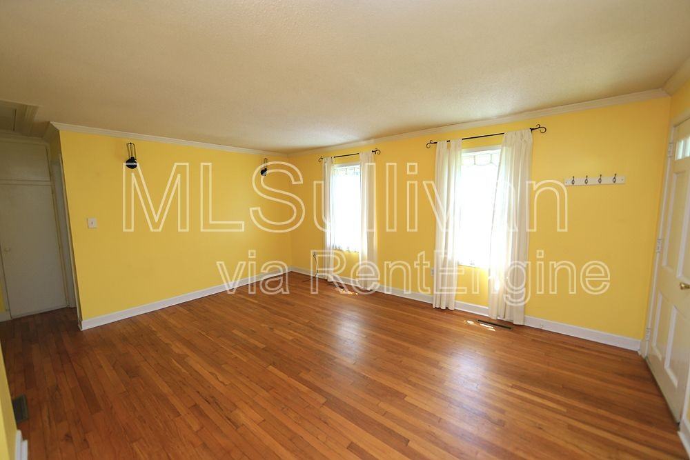 2404 Farthing St - Photo 3 of 20