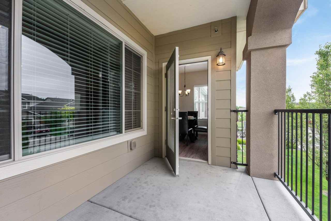 2111 ACCOLADE - Photo 2 of 6