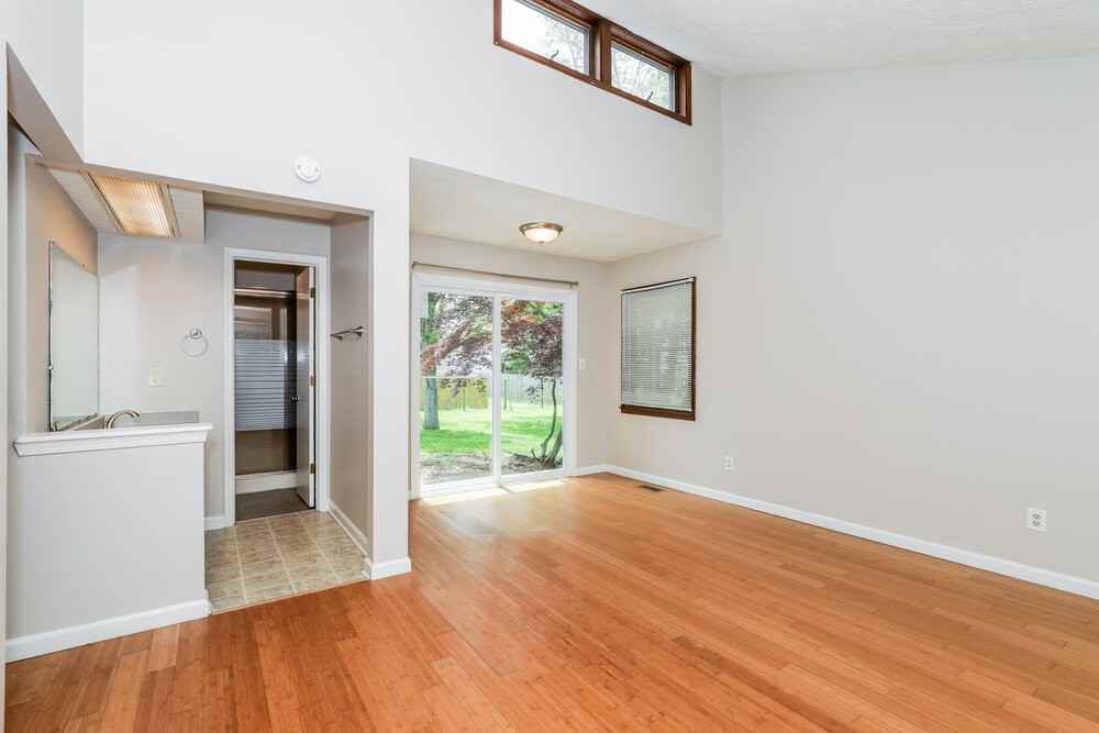 476 Spring Dr - Photo 5 of 16
