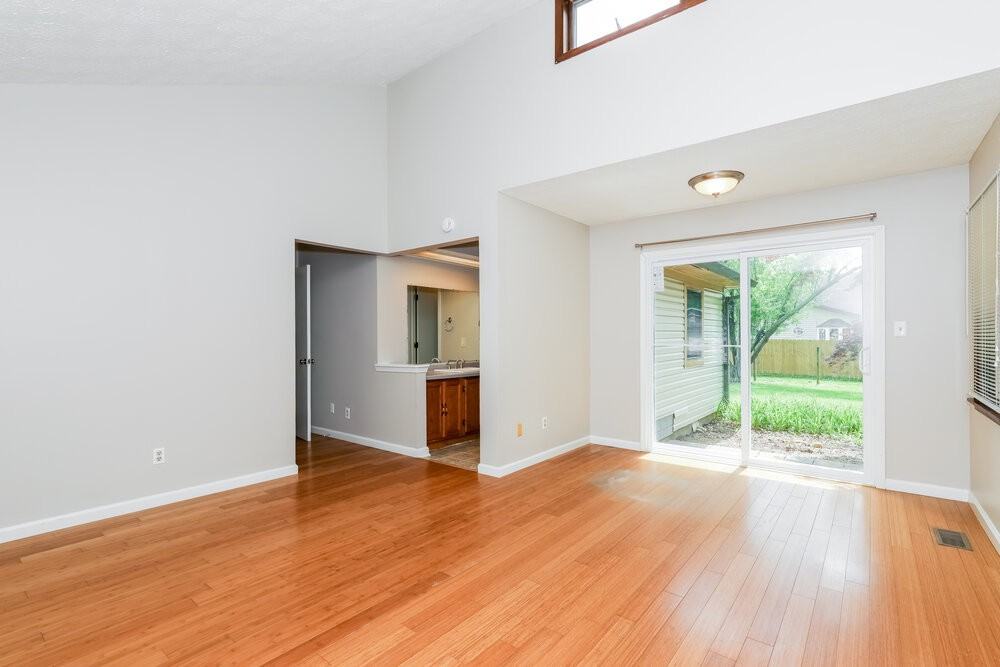 476 Spring Dr - Photo 6 of 16
