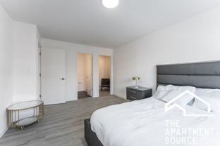 7621 N Sheridan Rd #1C - Photo 1 of 1