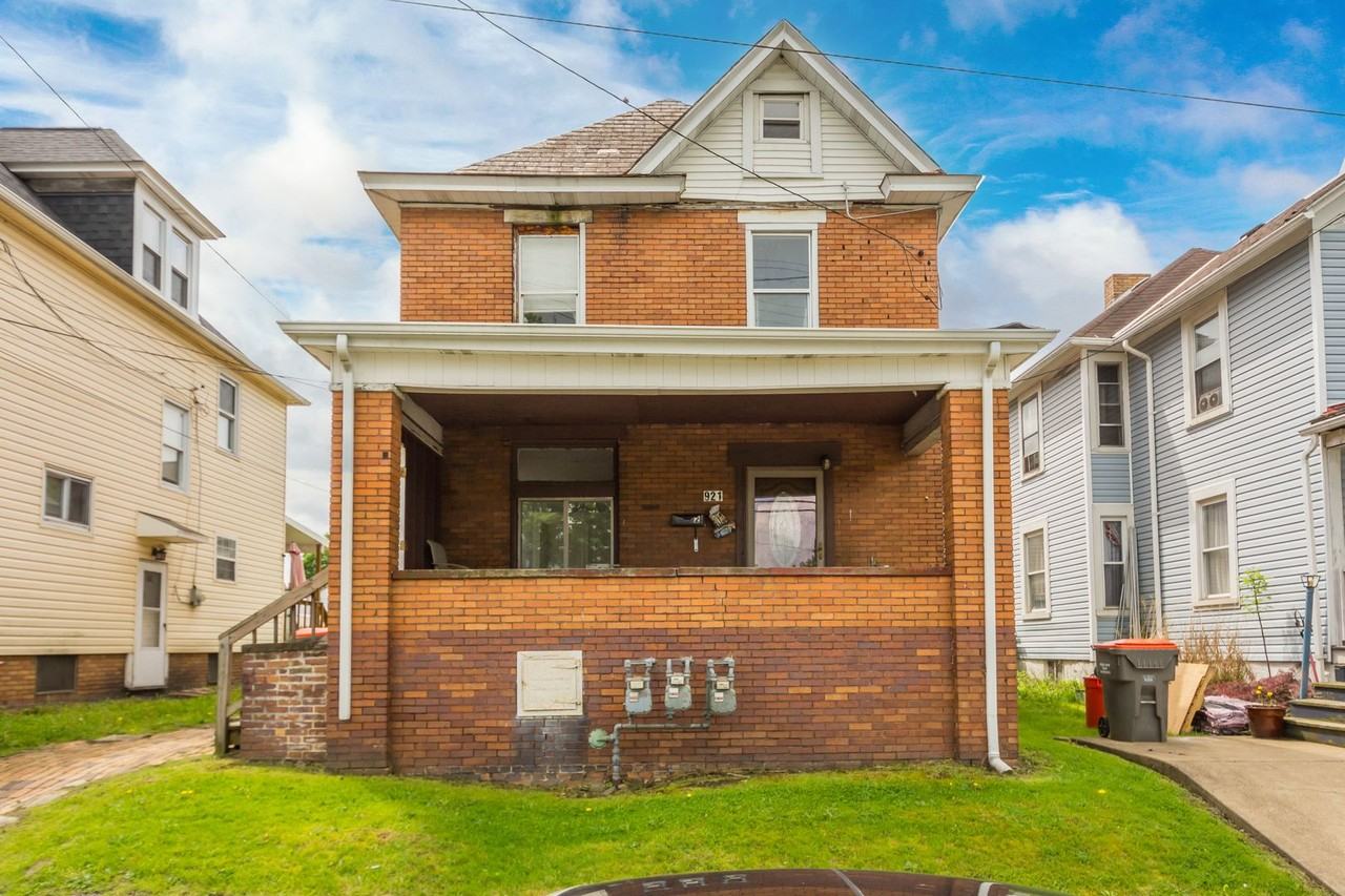 921 15th Street - Photo 4 of 41