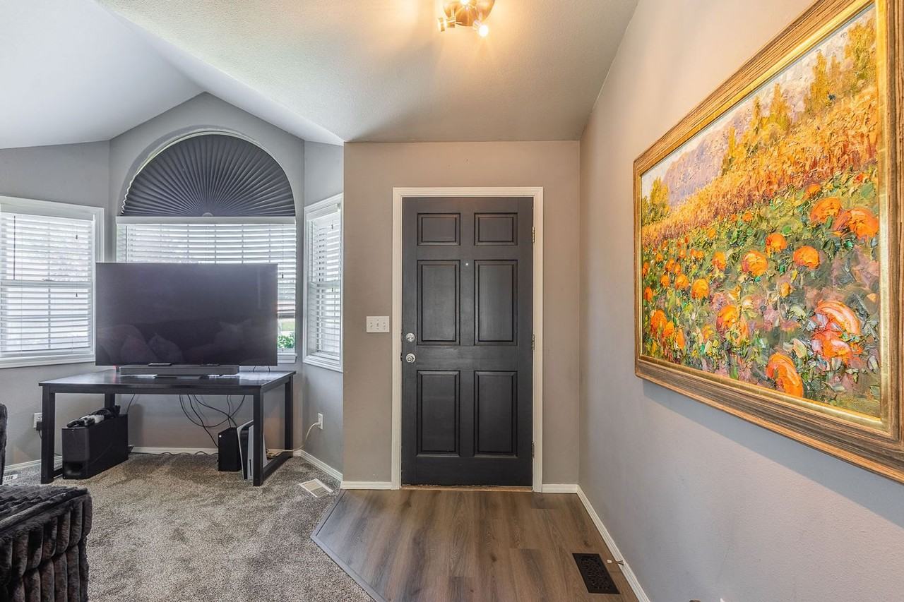 249 W Waterbury Dr - Photo 3 of 50
