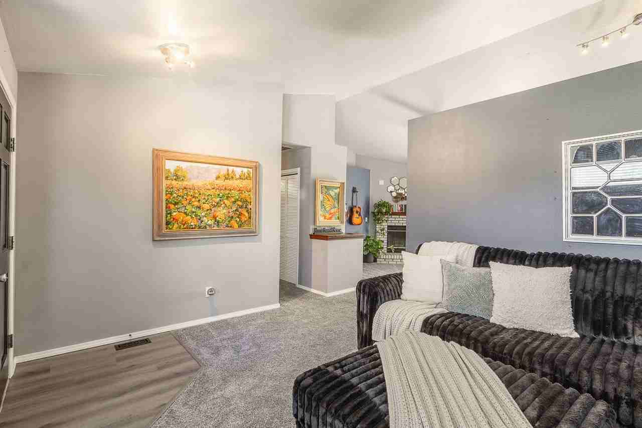 249 W Waterbury Dr - Photo 7 of 50