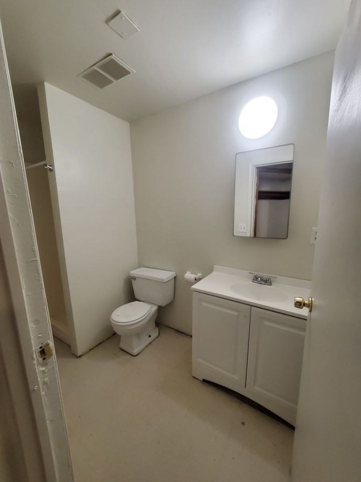 1123 Marina Drive - Photo 6 of 7