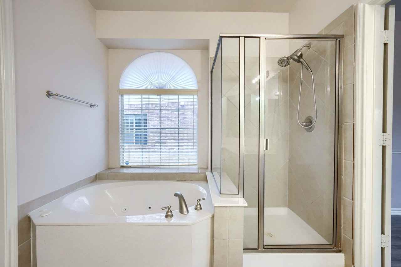 2668 Whispering Trail - Photo 6 of 29