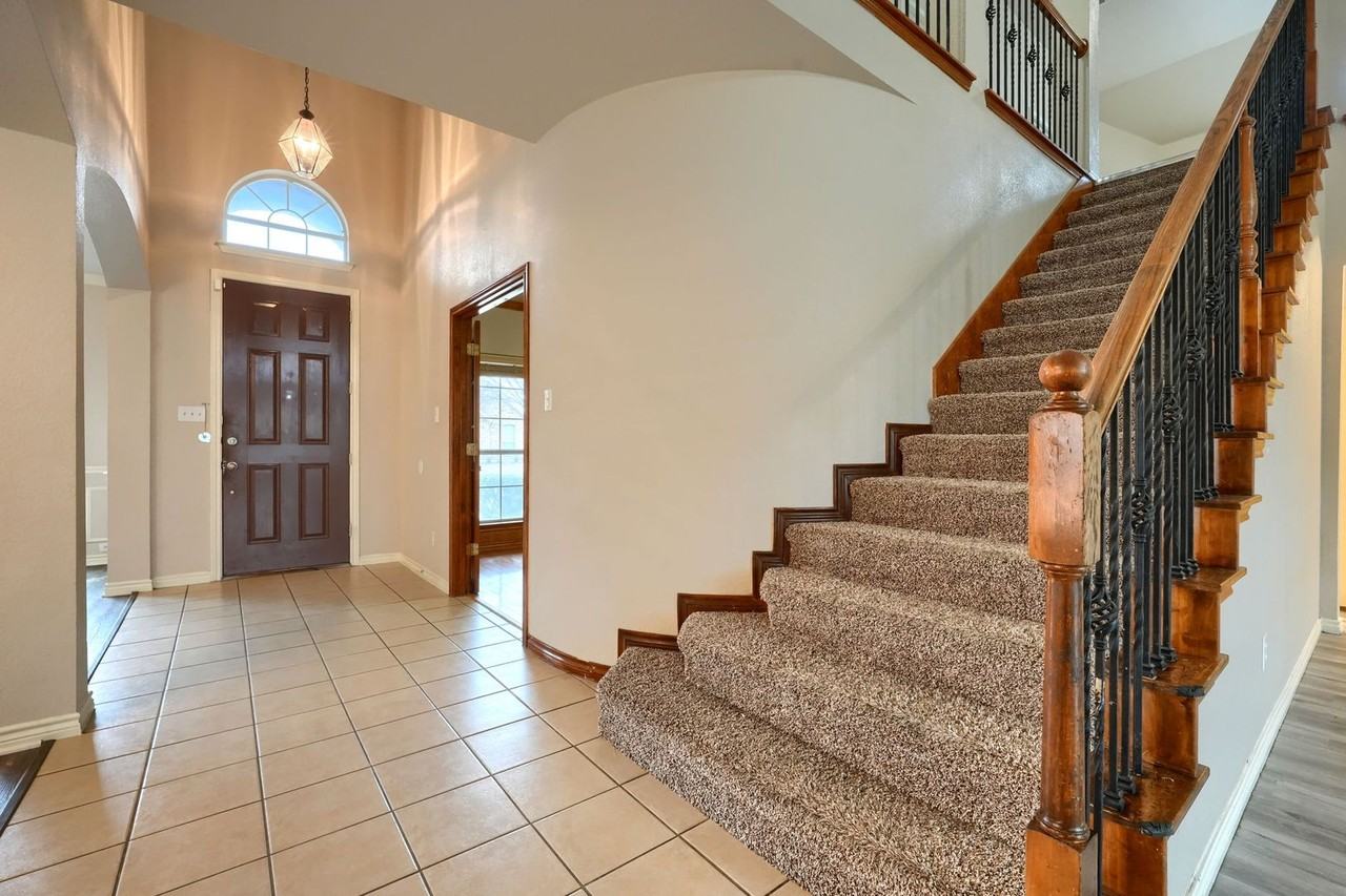 2668 Whispering Trail - Photo 7 of 29