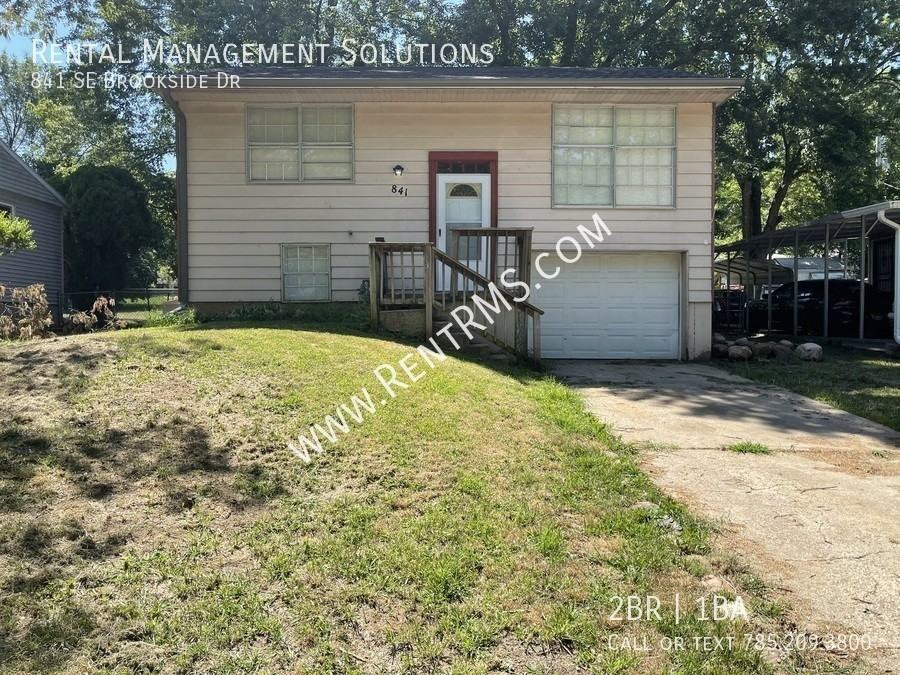 841 Se Brookside Dr - Photo 2 of 28