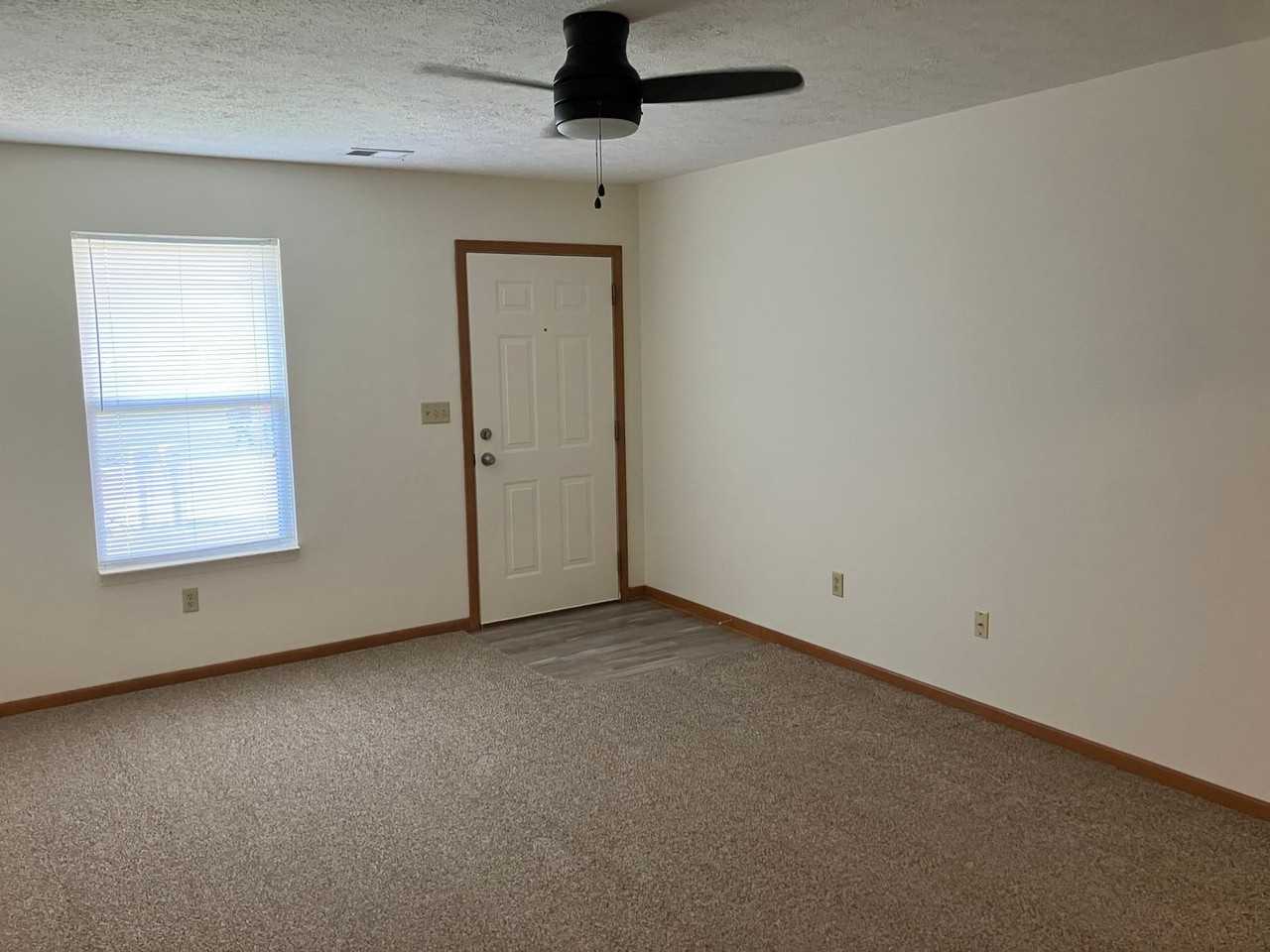 1413 Fairfax Ave - Photo 2 of 10