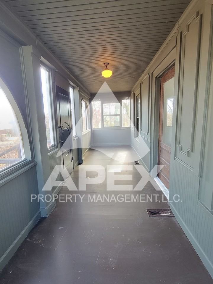 1535 Lodge St - Photo 5 of 23