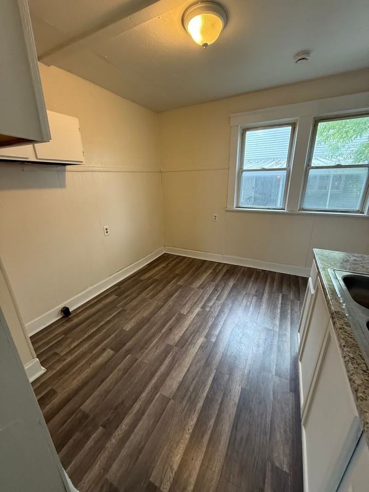 1948 Long Ave - Photo 6 of 17