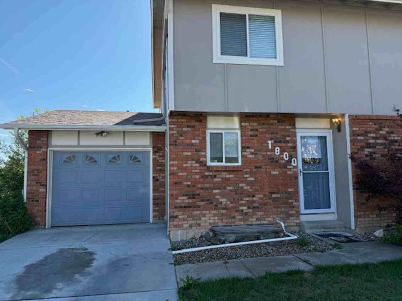 1800 Belmar Dr - Photo 2 of 12