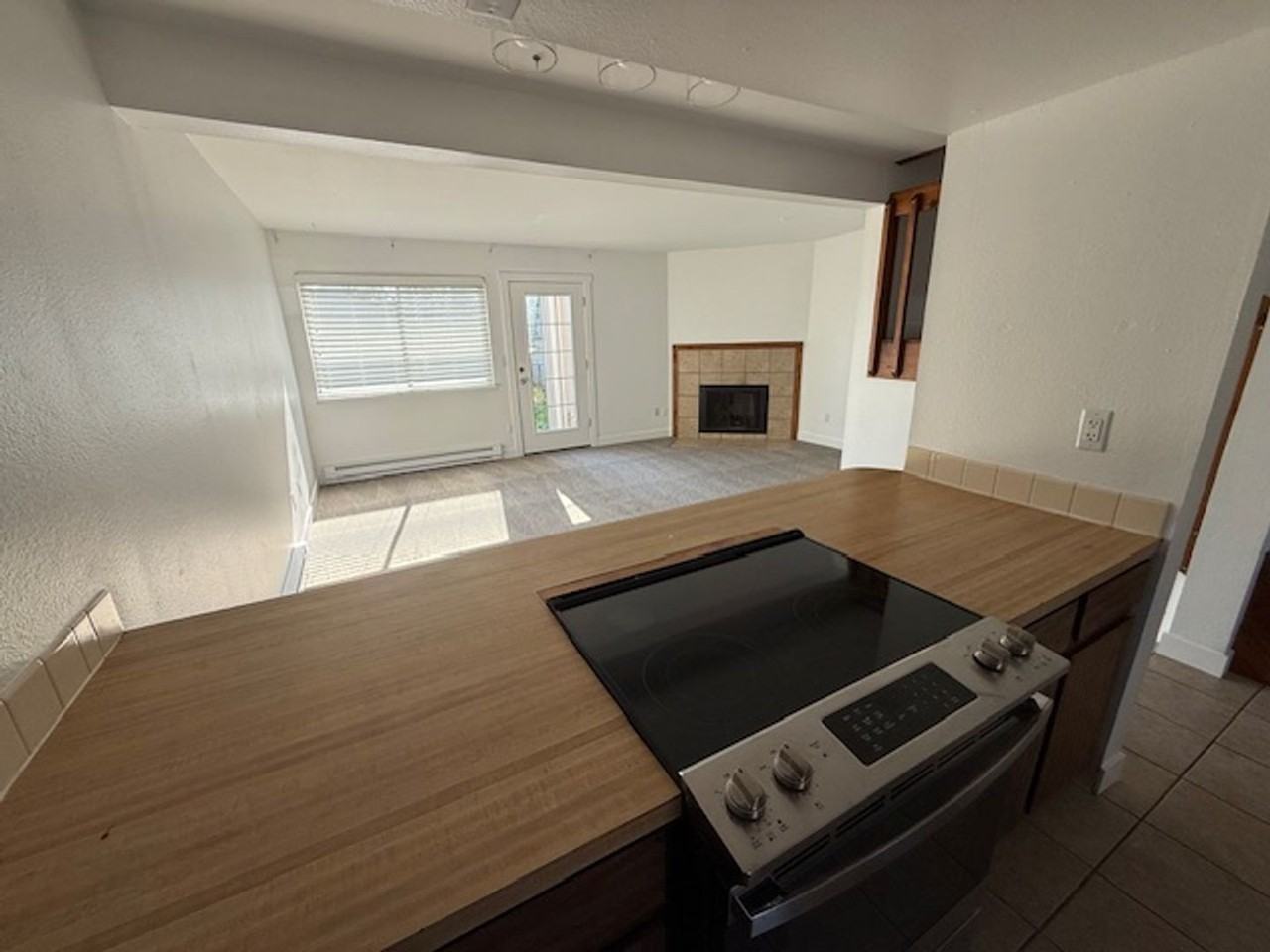 1800 Belmar Dr - Photo 6 of 12