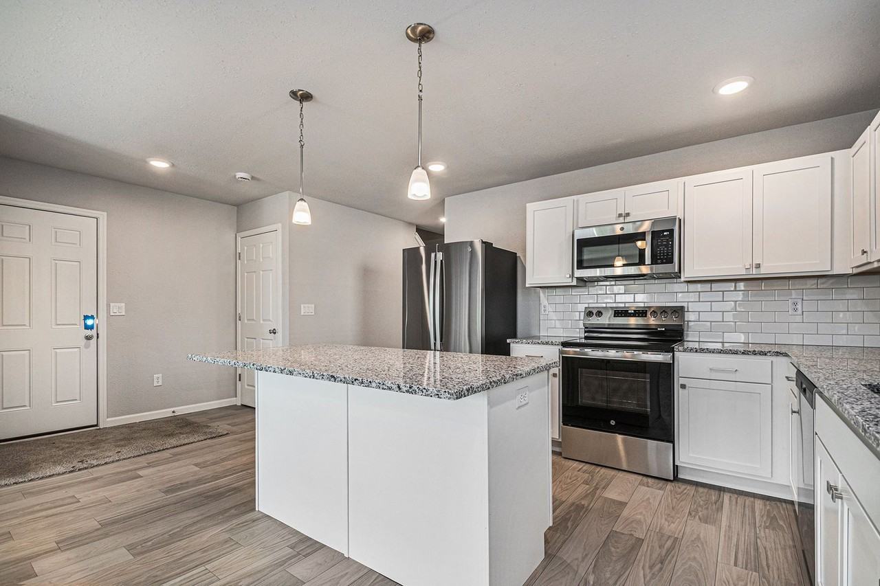 1625 Kennedy Blvd - Photo 5 of 20