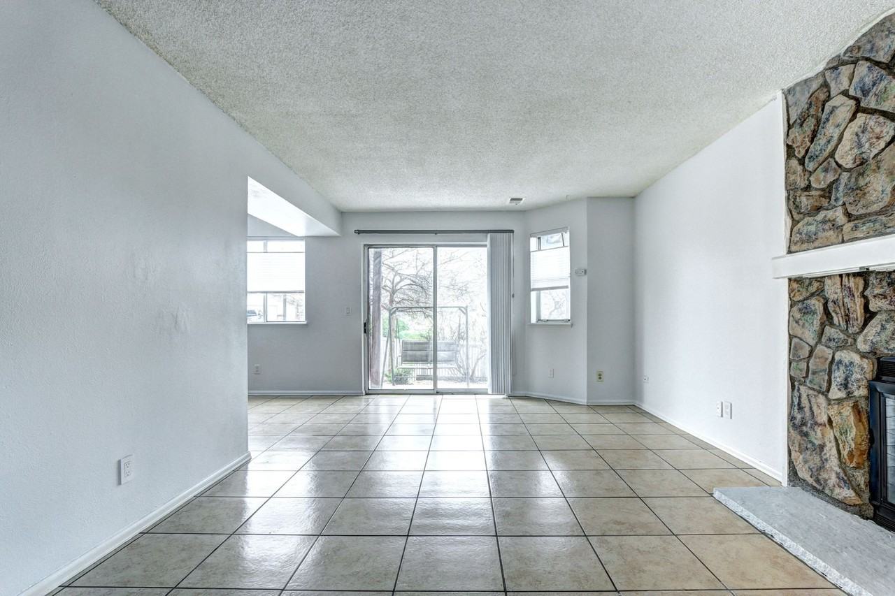 17600 E Loyola Dr #1512L - Photo 5 of 26