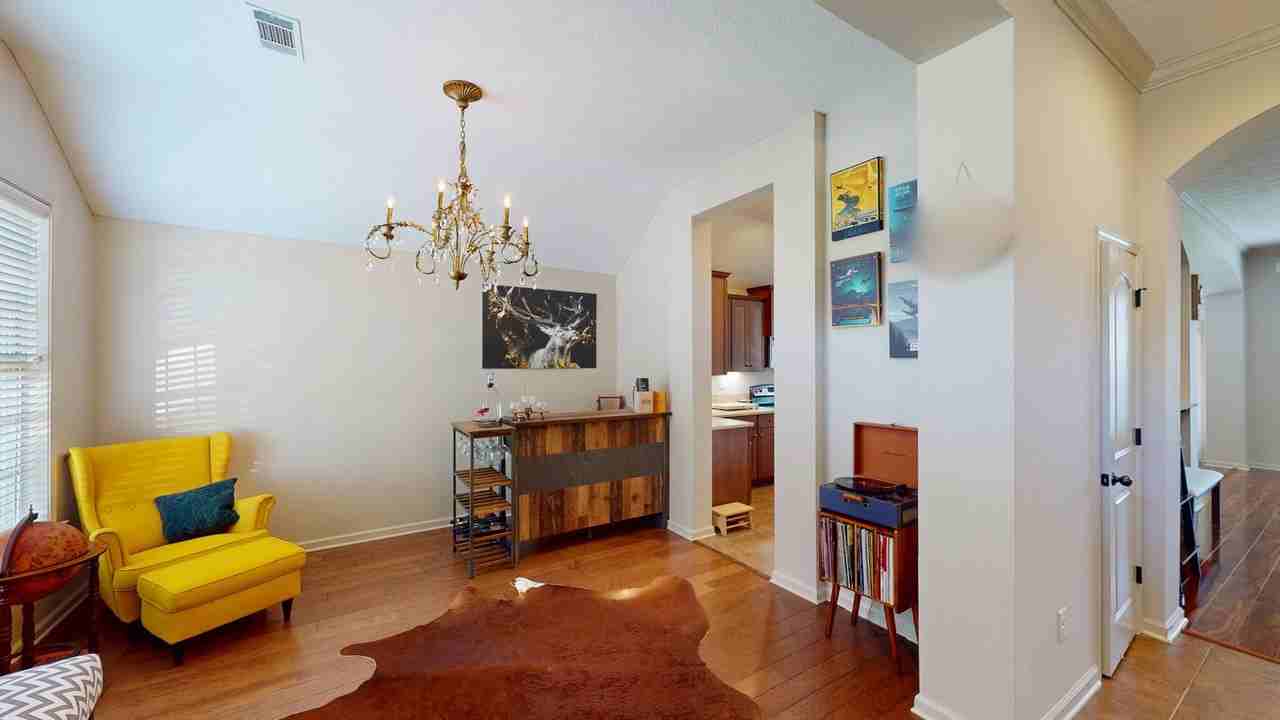 10533 Duncannon Trl - Photo 7 of 42