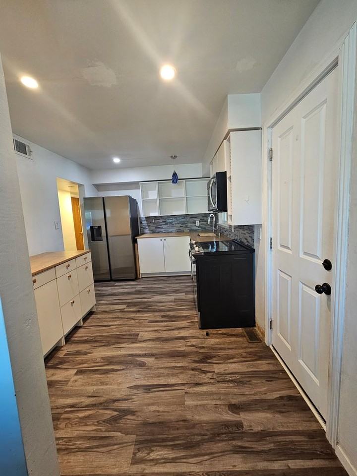 1610 Auburn Way - Photo 6 of 12