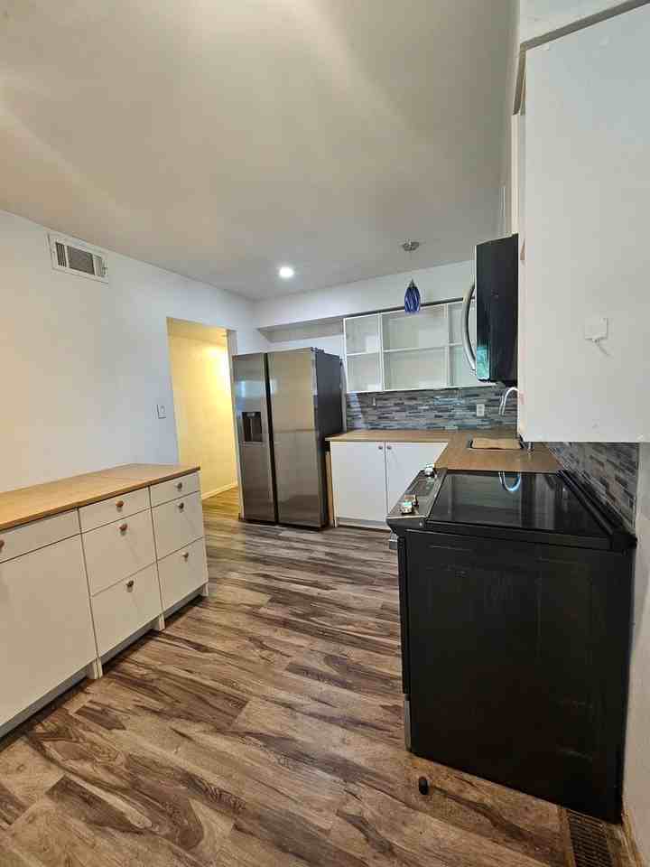 1610 Auburn Way - Photo 7 of 12