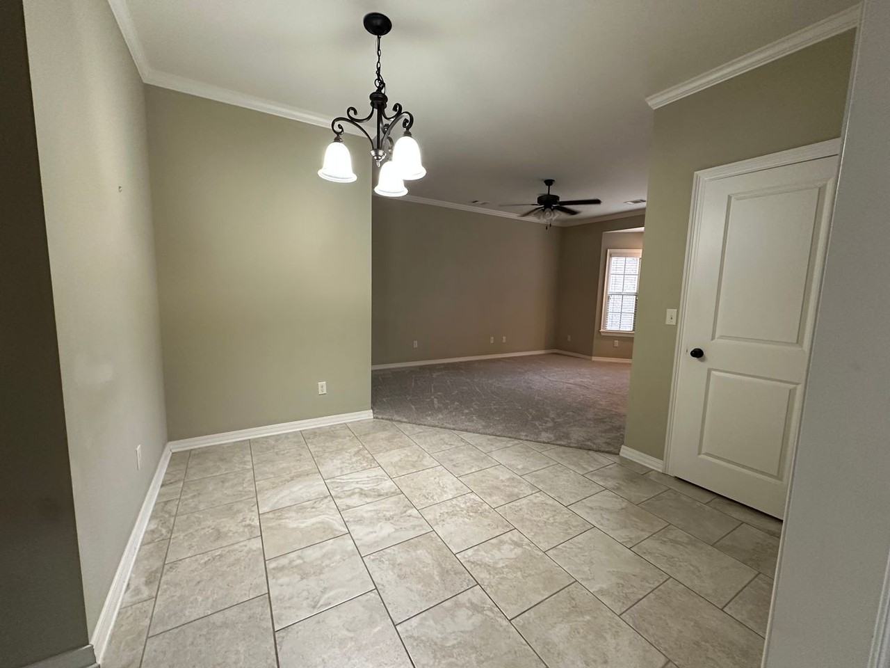 221 W Cobblestone Ct - Photo 5 of 15