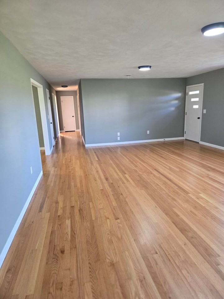 1495 Main St - Photo 3 of 37