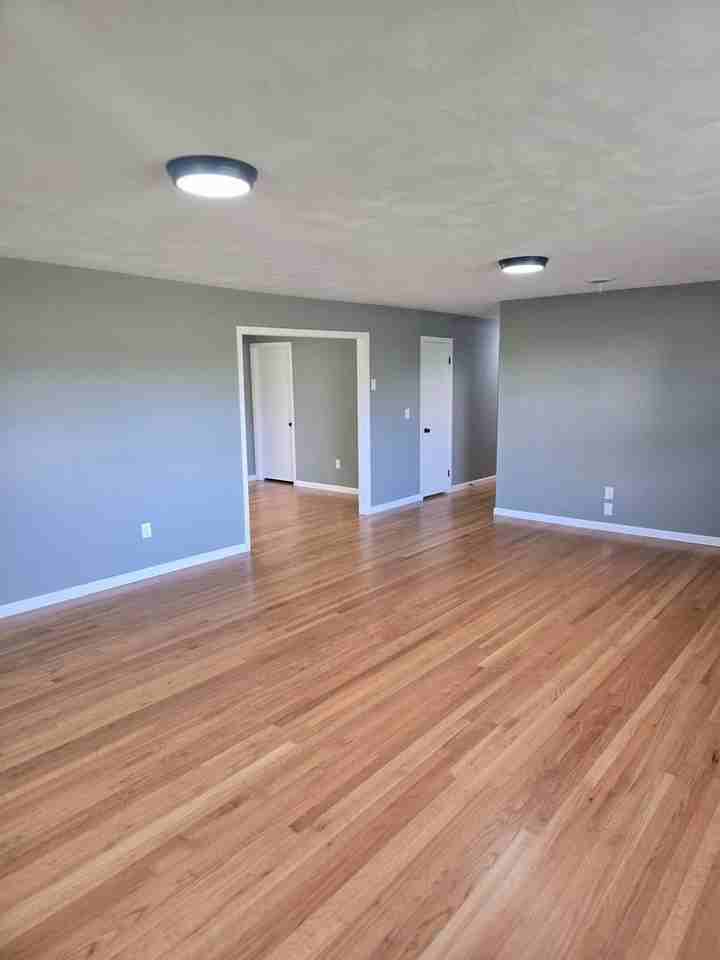 1495 Main St - Photo 5 of 37