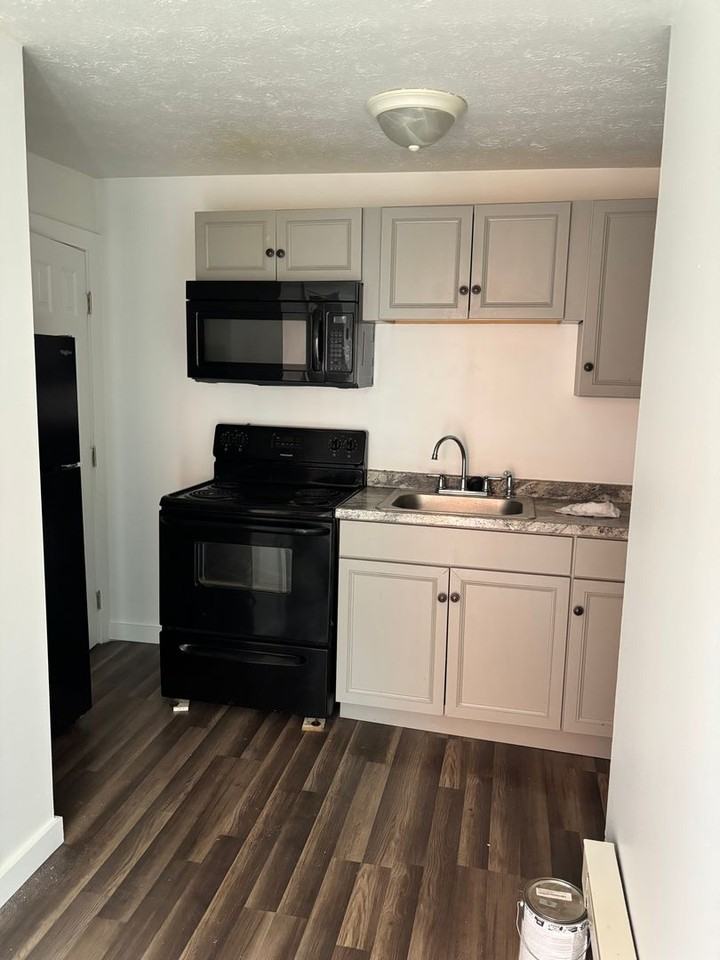 460 Broadway - Photo 2 of 8