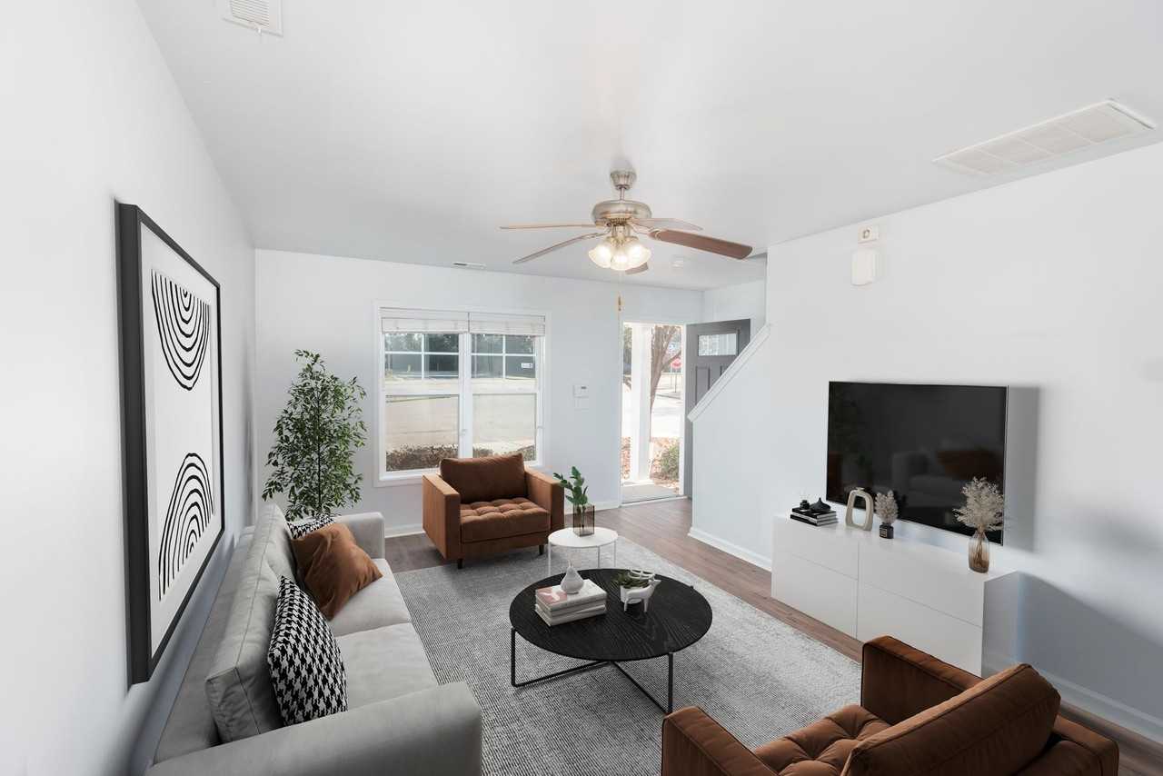 Kingsley Luxury Townhomes - Photo 4 of 12