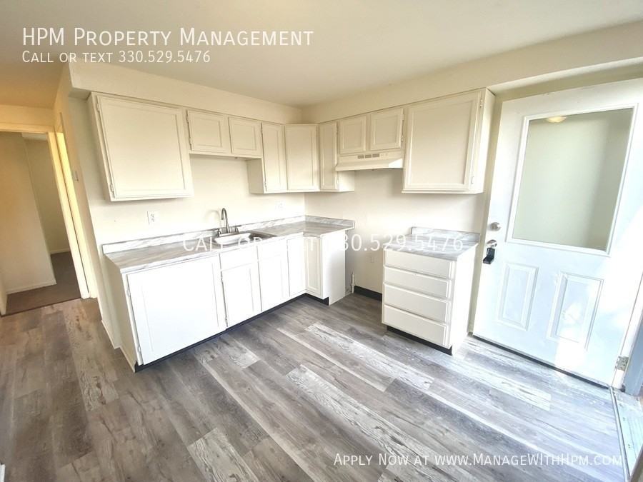 3055 Dalton Pl Sw - Photo 3 of 13