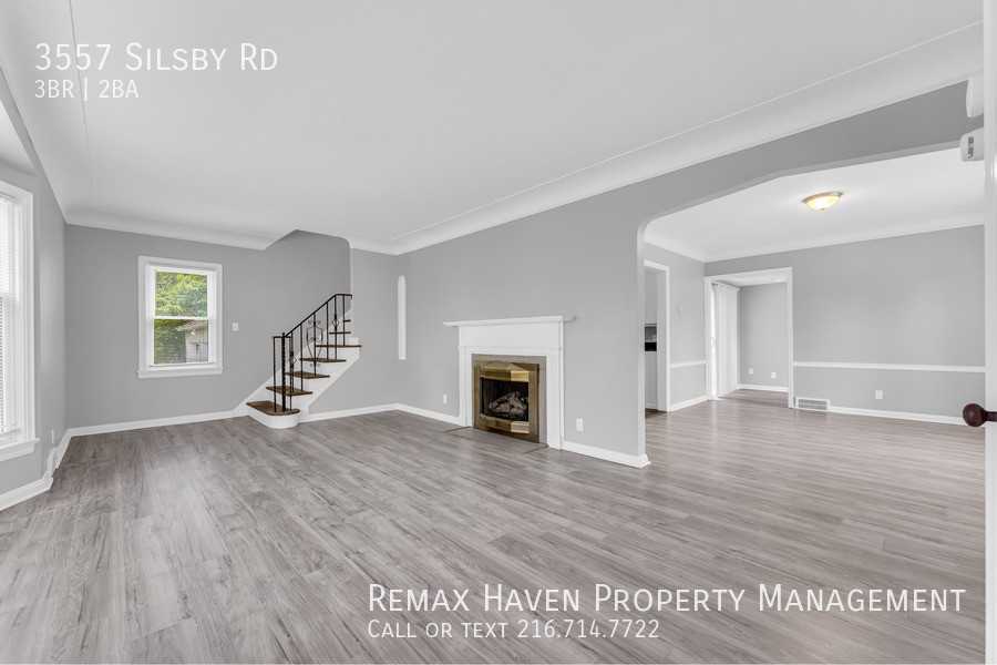 3557 Silsby Rd - Photo 3 of 30