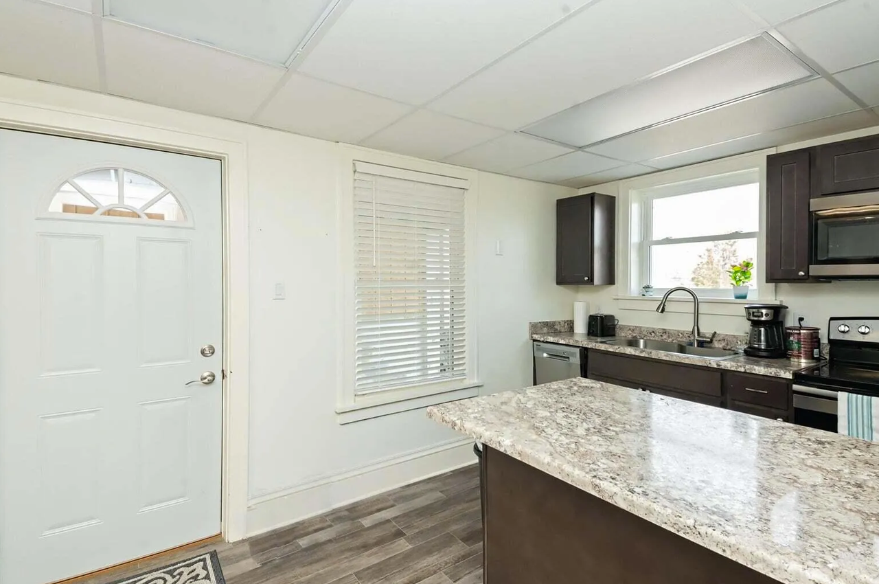 914 Main St #2 - Photo 5 of 6
