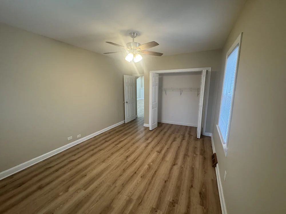 6258 N Maplewood Ave #NA - Photo 3 of 10