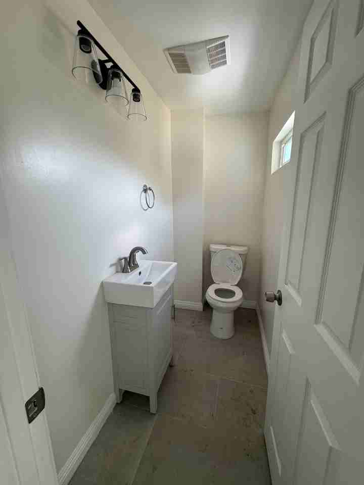 Gates St - Photo 3 of 17