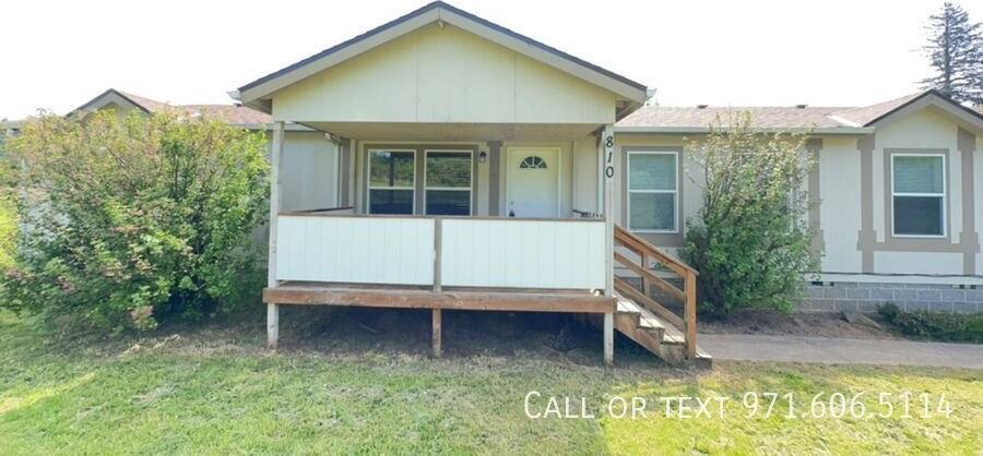 810 Se Littlepage Rd - Photo 2 of 43