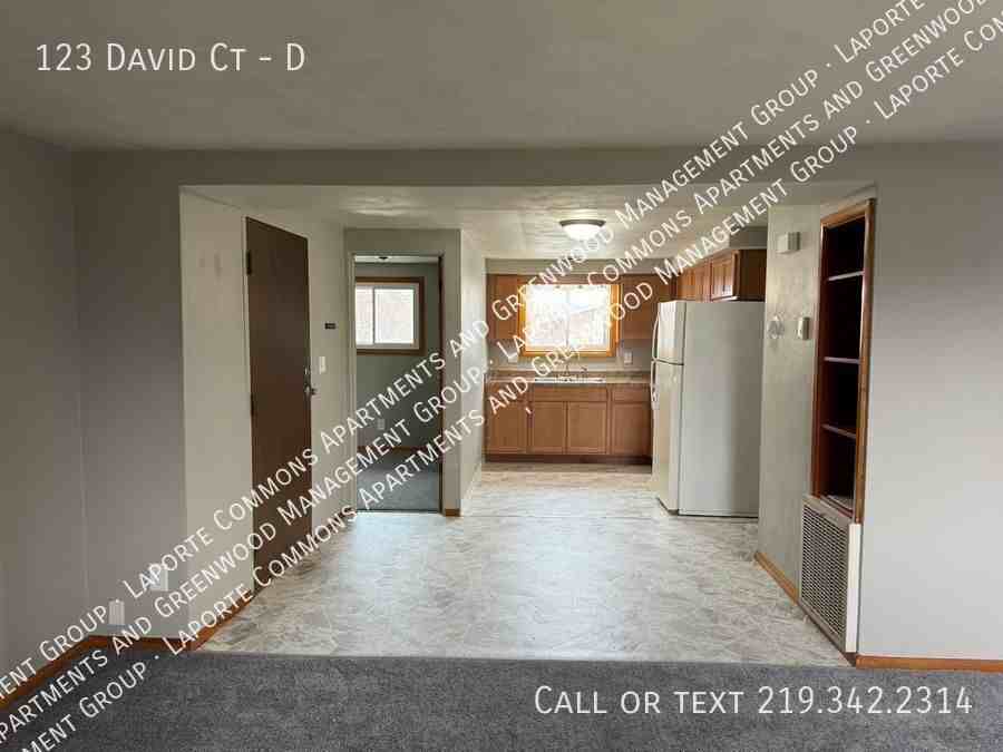 123 David Ct #D - Photo 2 of 10