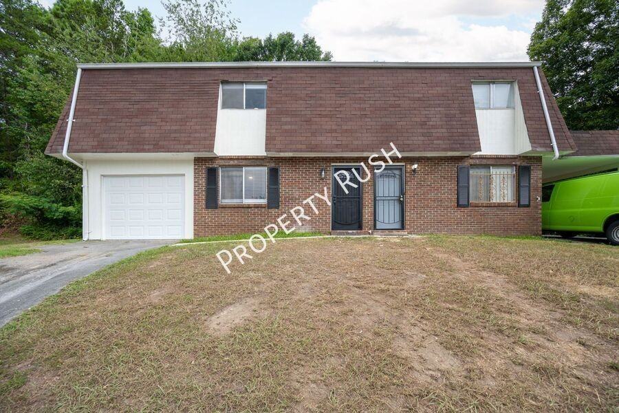 2323 Green Forest Dr #B