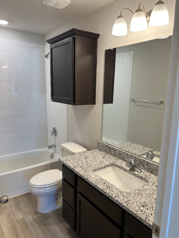 10905 Hollister Ln - Photo 3 of 18