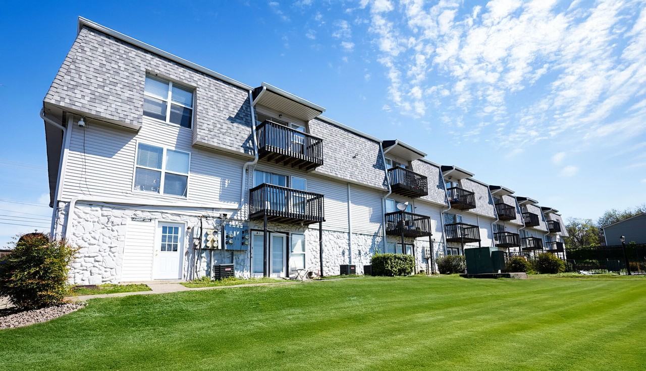 Garden View Terrace - Photo 6 of 27