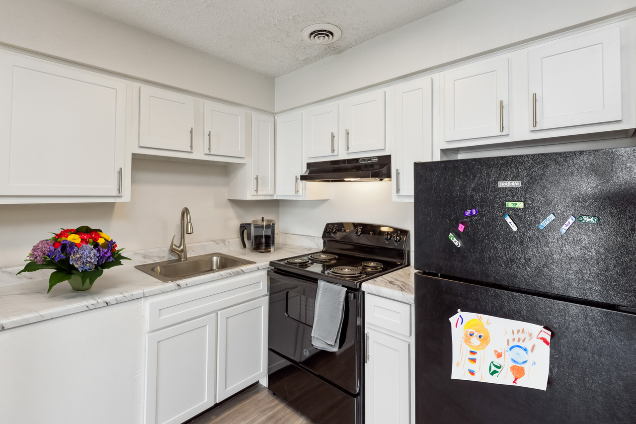 Garden View Terrace - Photo 5 of 27