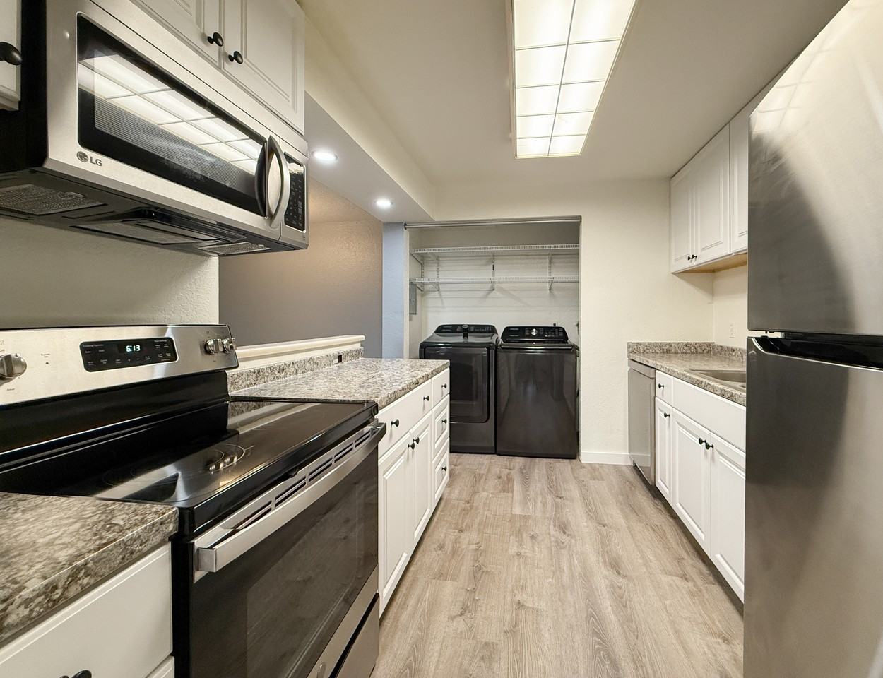 9494 Redmond - Photo 4 of 12