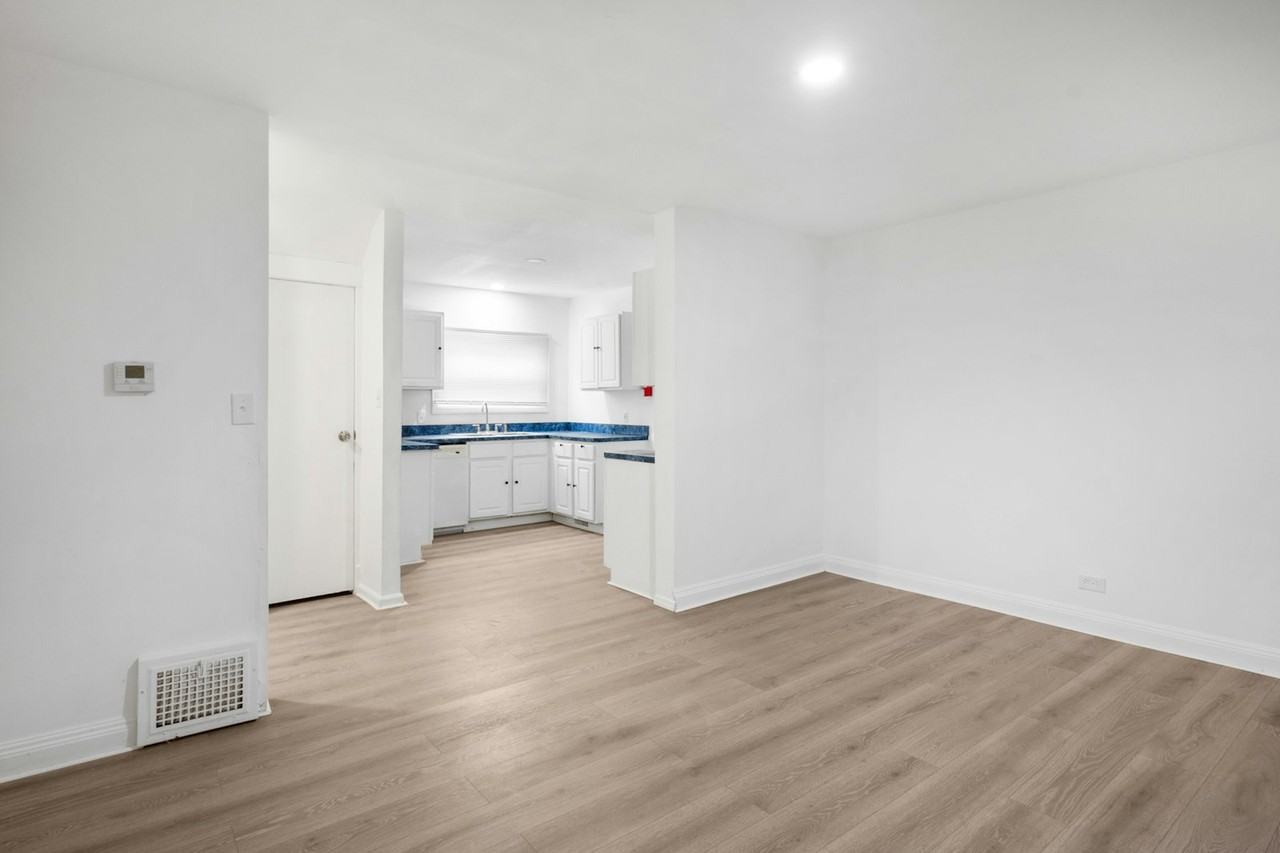 14608 Alder Avenue - Photo 4 of 29