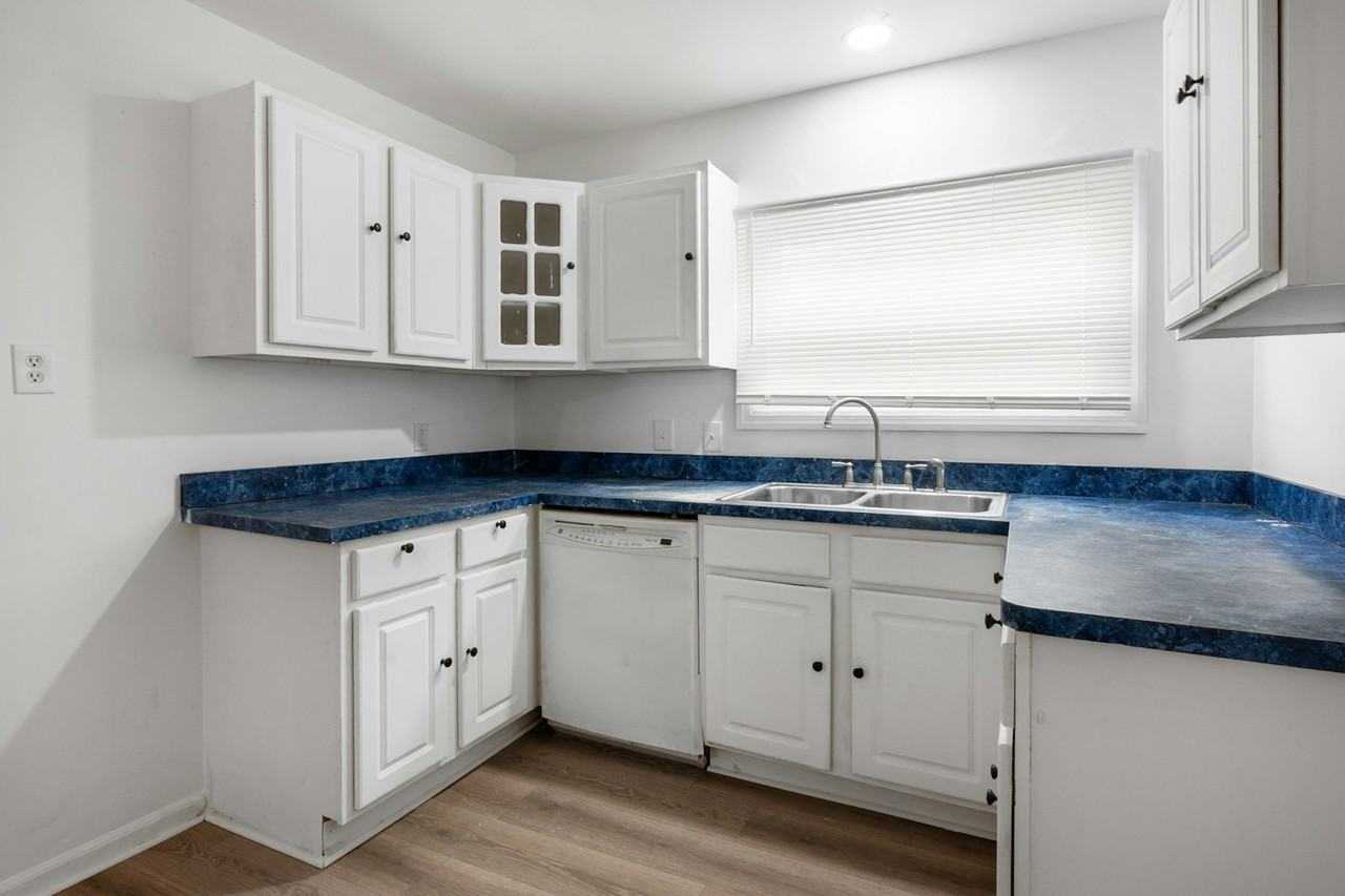 14608 Alder Avenue - Photo 6 of 29