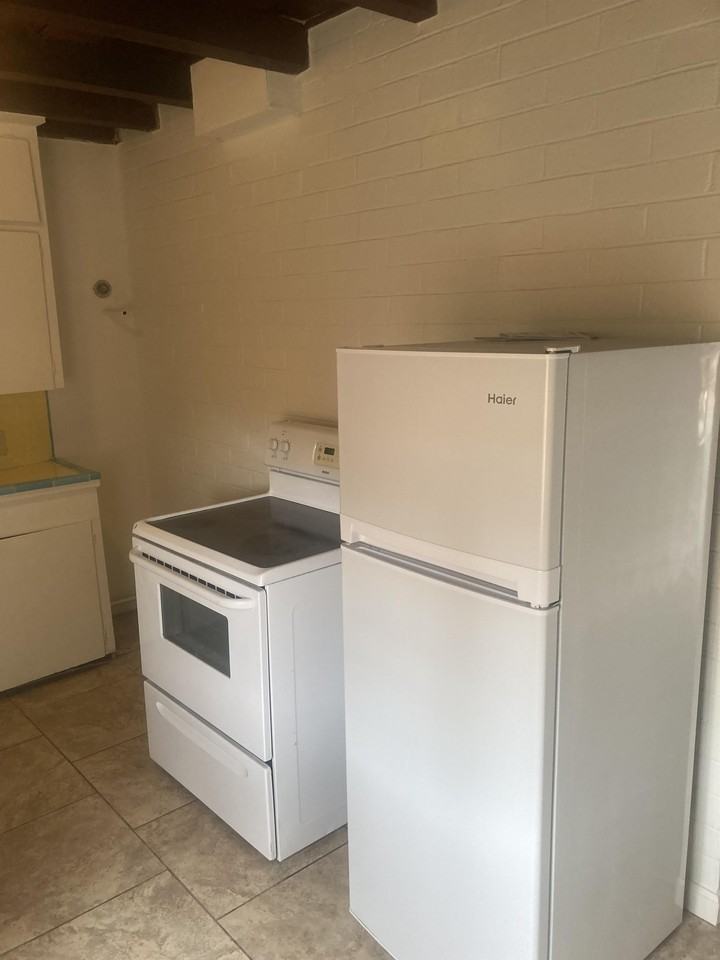 2501 - 2515 E Blacklidge - Photo 4 of 15