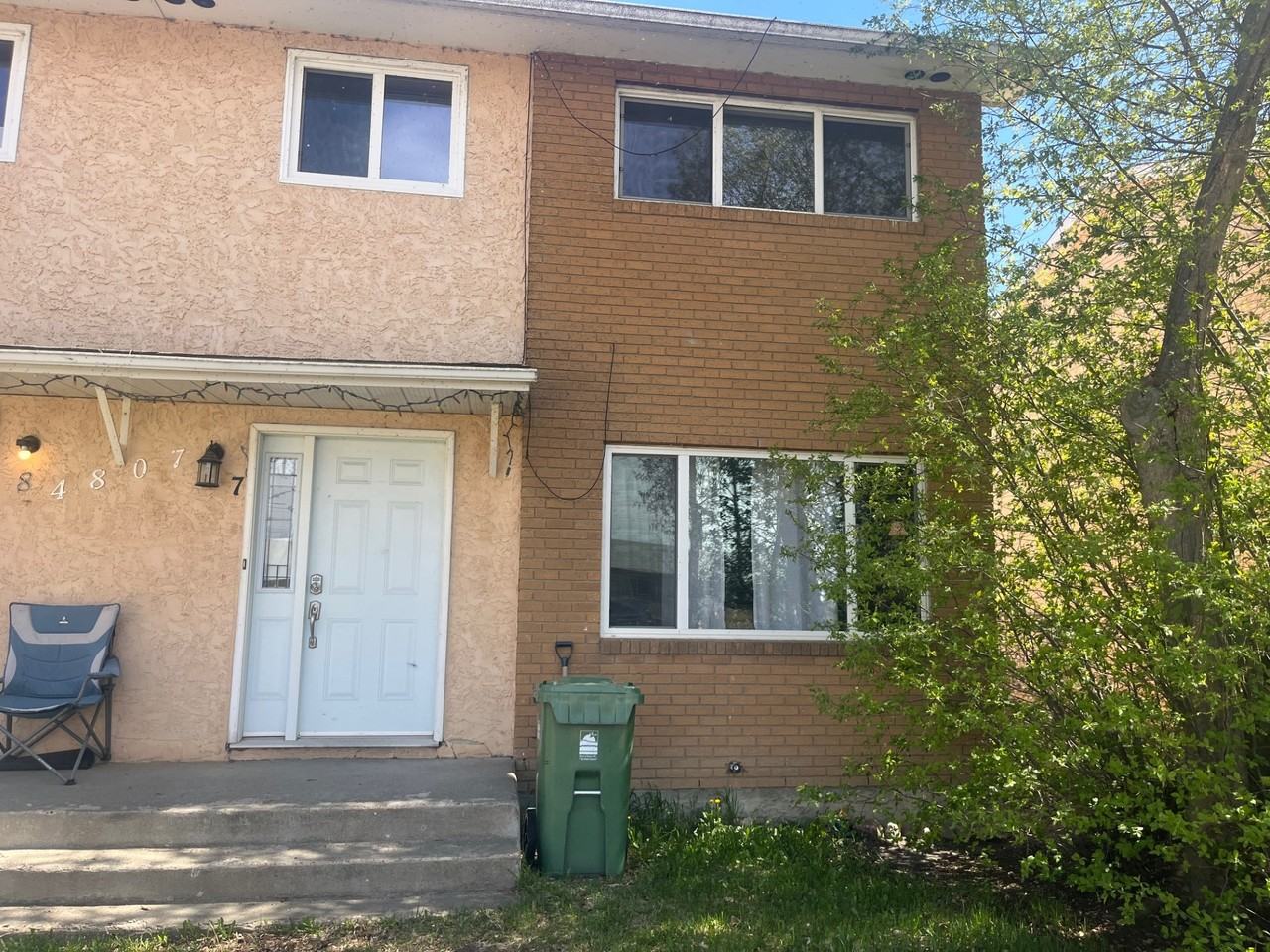 4807 53a St #7 - Photo 2 of 13