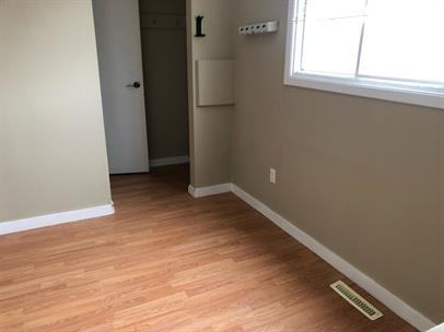 4807 53a St #7 - Photo 4 of 13