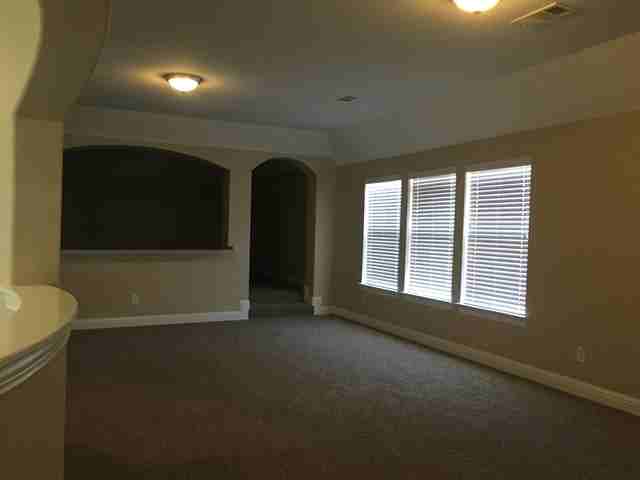 2751 Point View - Photo 3 of 23