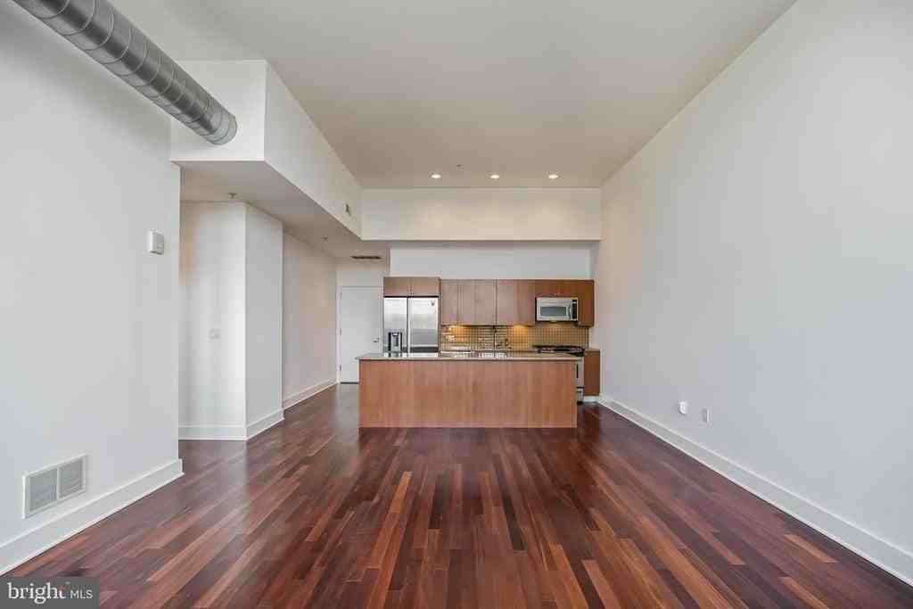 1101 Locust Street #4E - Photo 5 of 12