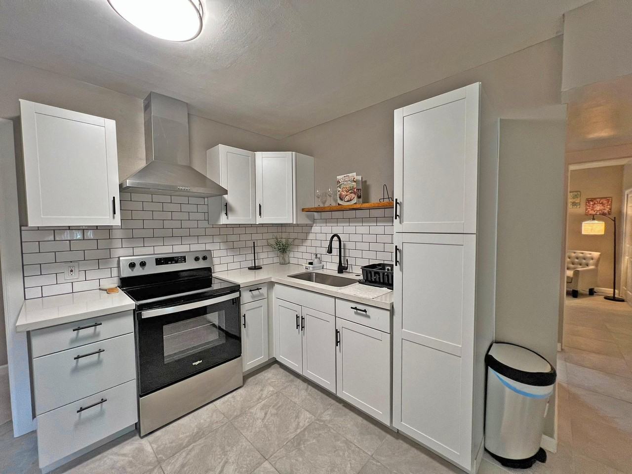 N 17th Pl - Photo 5 of 10